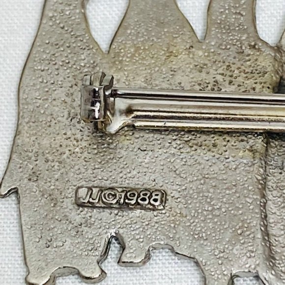 Vintage Jonette Jewelry (JJ) Silvertone Penguin Brooch - Picture 3 of 3